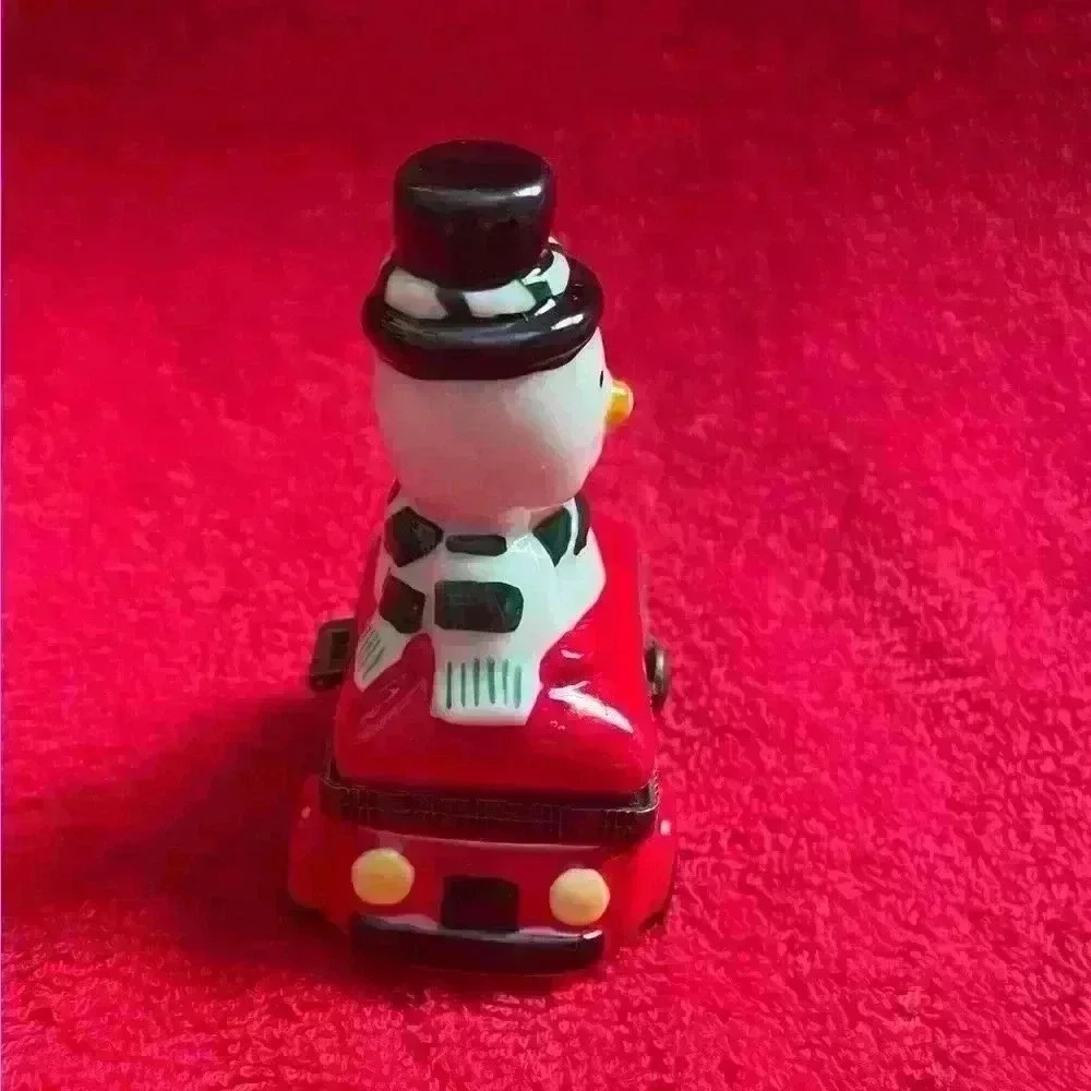 Two Vintage Christmas Porcelain Hinged Trinket Boxes Snowman and Sleigh NIB - Picture 6 of 13